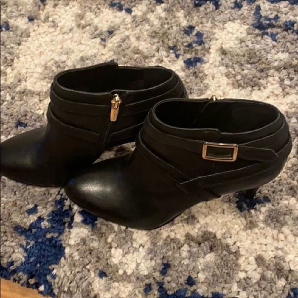 Vince Camuto  LANDRIA QUILTED BOOTIE New - Picture 10 of 13